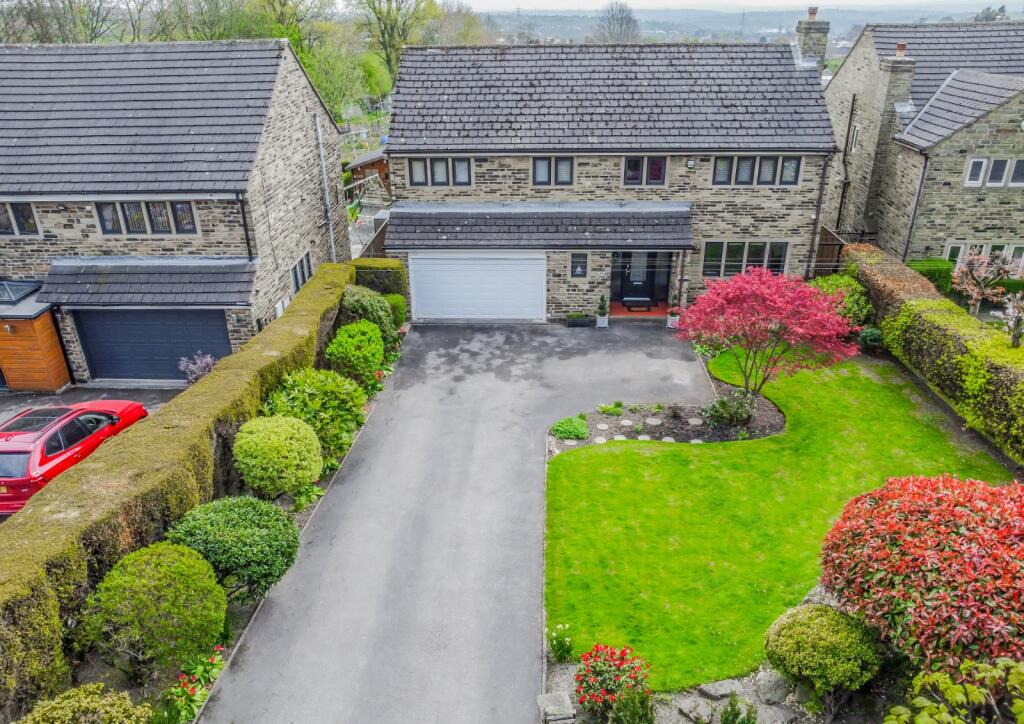 Main image of property: Station Lane, Birkenshaw, Bradford, West Yorkshire, BD11
