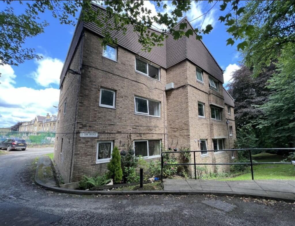 Main image of property: Oak Avenue, Bradford, West Yorkshire, BD8