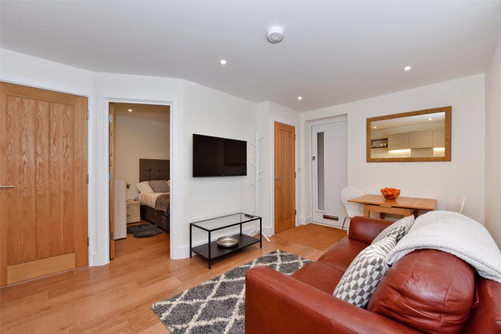 1 bedroom apartment for rent in Beech House, 27 Little Marlow Road