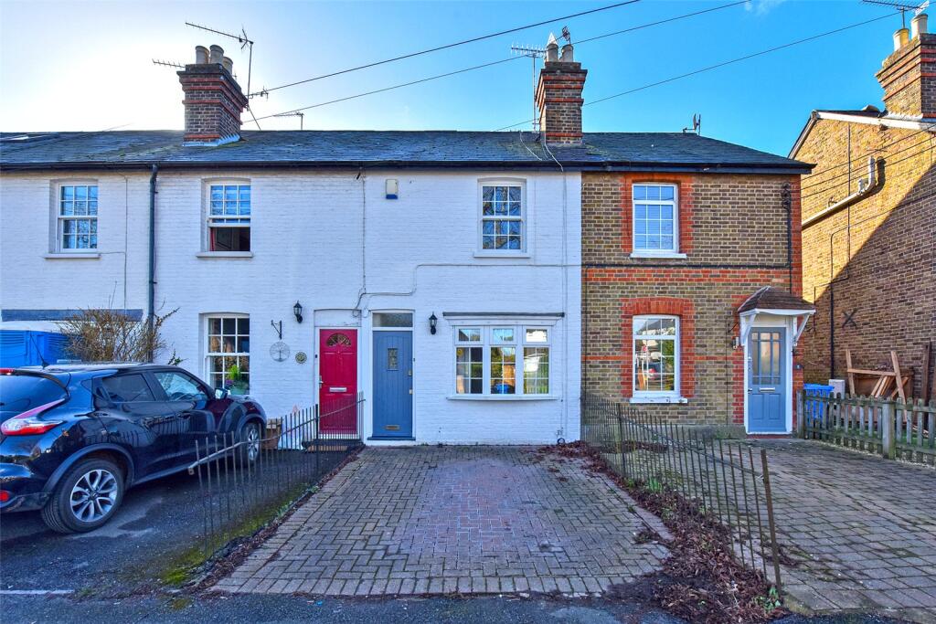 Main image of property: Apsley Cottages, Lower Road, Cookham, Maidenhead, SL6