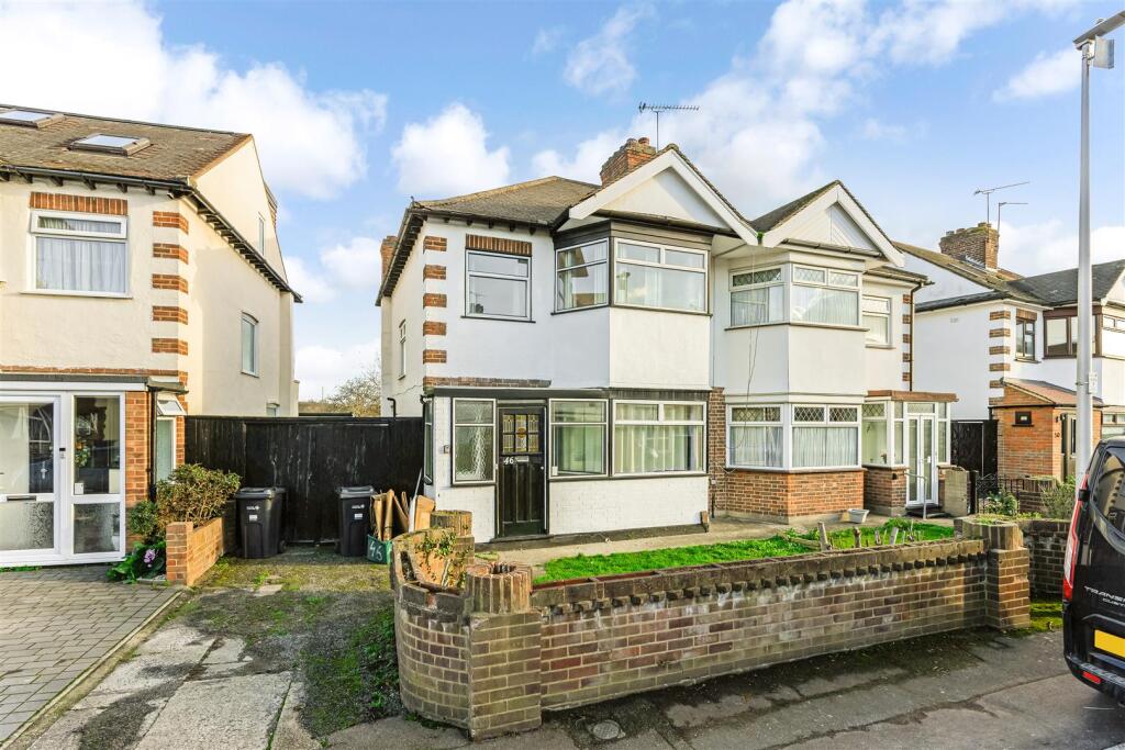 Main image of property: Deynecourt Gardens, London