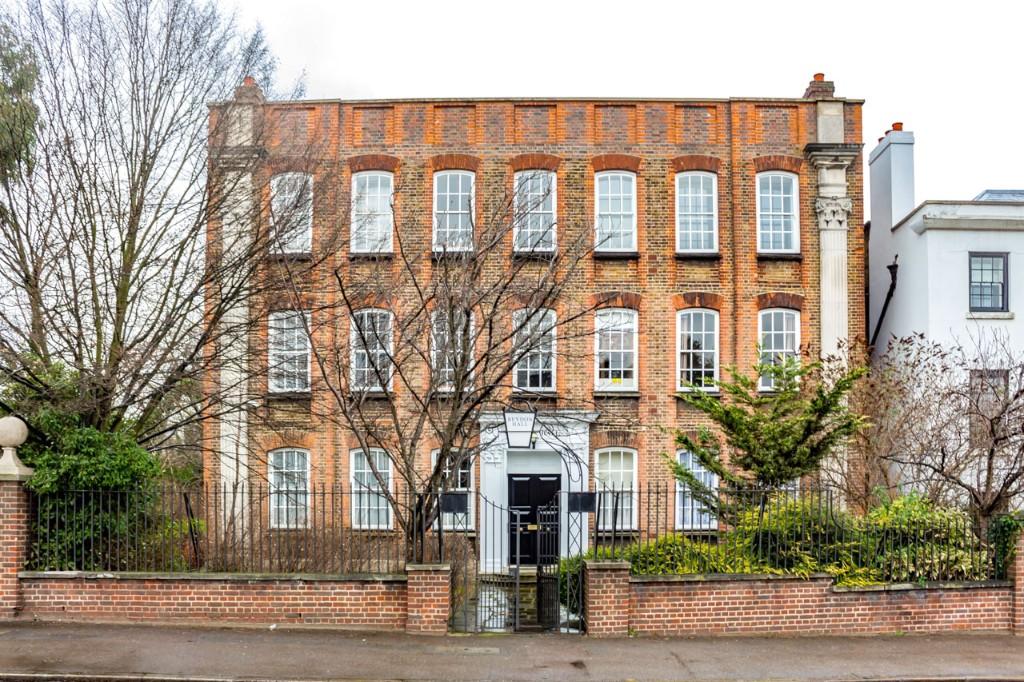 1 bedroom flat for sale in Reydon Hall, Wanstead, E11