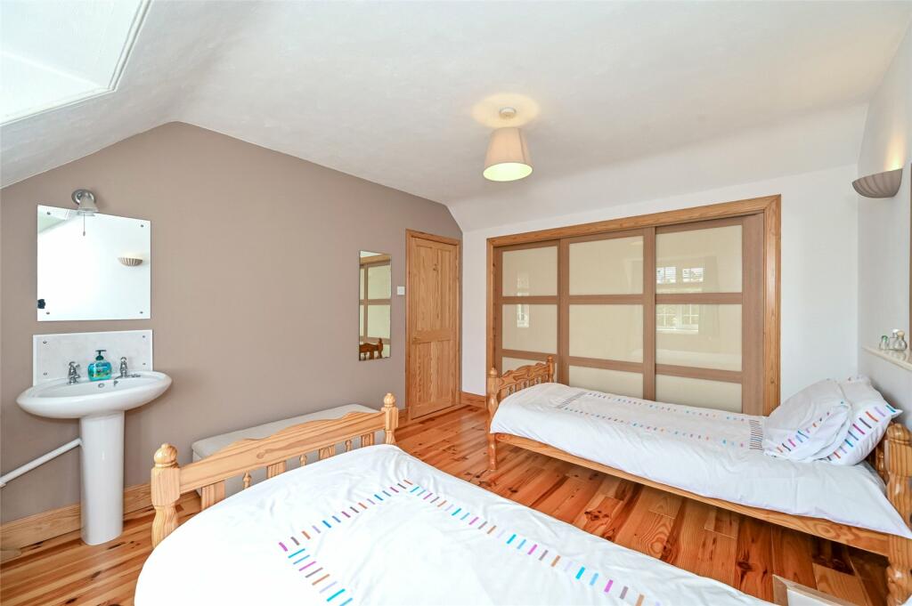 Additional property image - Bridge Of Bennie House and Cottage, Banchory, Aberdeenshire, AB31