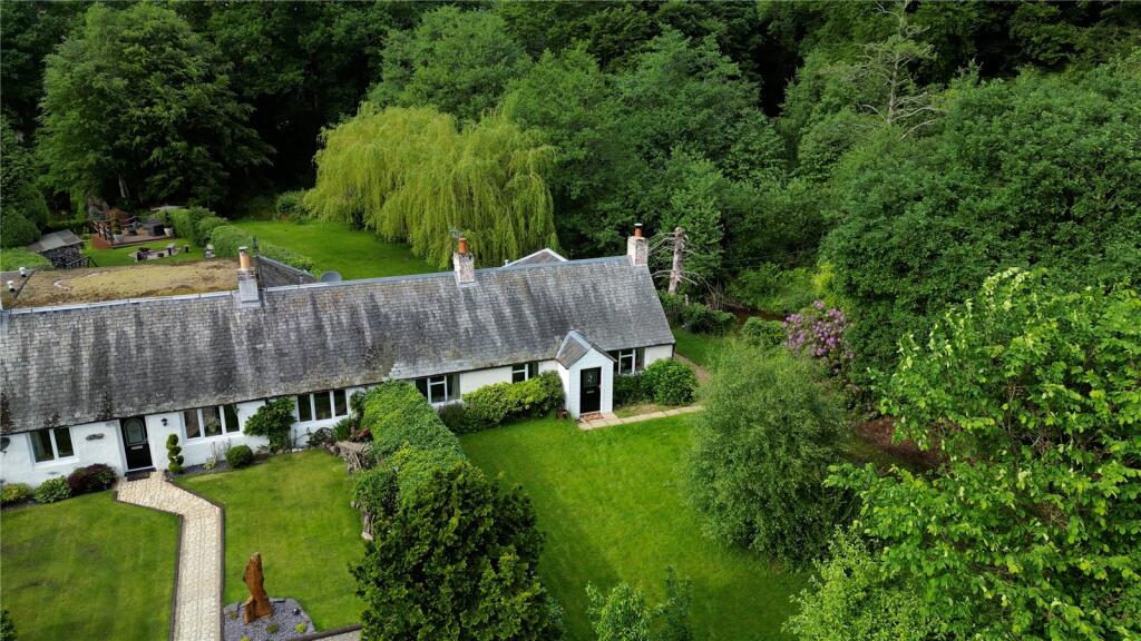 Main image of property: 3 Fish Ponds Cottage, Stormontfield, Perth, PH2