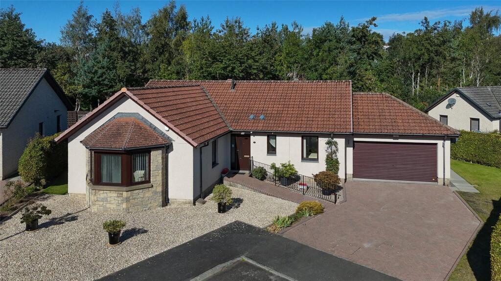 Main image of property: 54 Innerleithen Way, Perth, Perth and Kinross, PH1