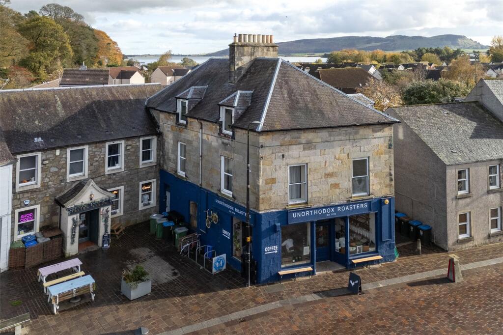 Main image of property: Top Floor, 127 High Street, Kinross, Perth and Kinross, KY13