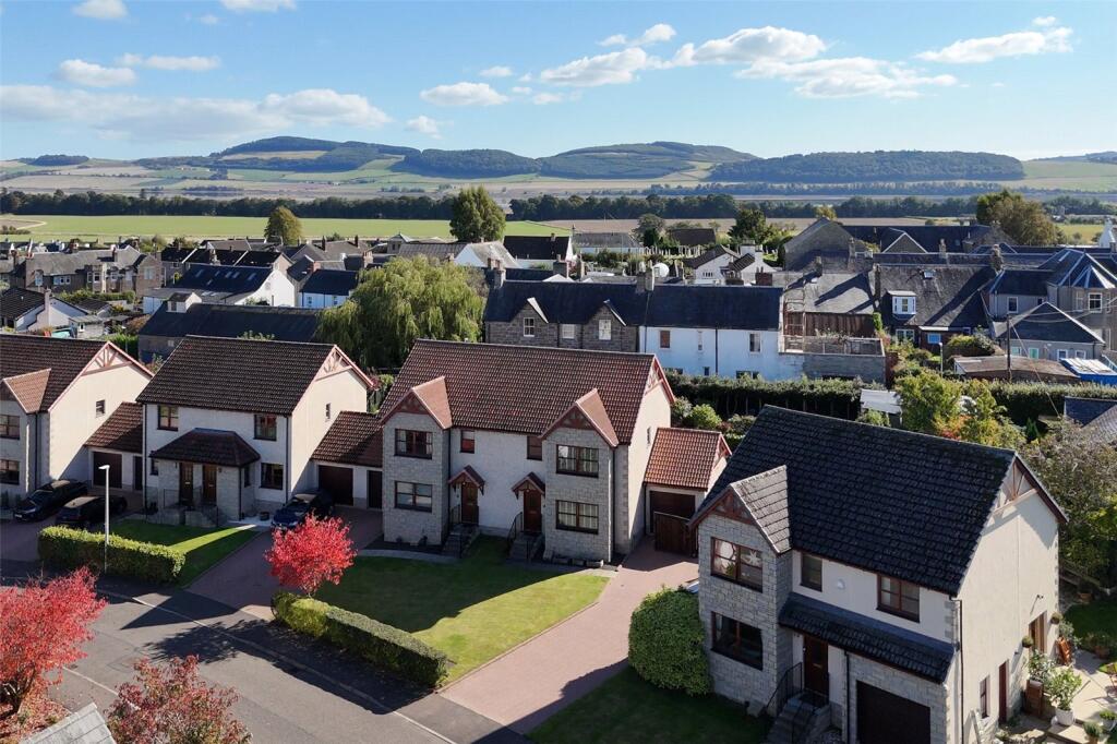 Main image of property: 52 Elm Street, Errol, Perth, PH2