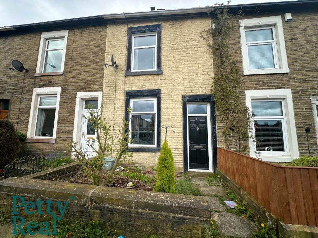 2 bedroom terraced house for sale in Lord Street, Colne, BB8