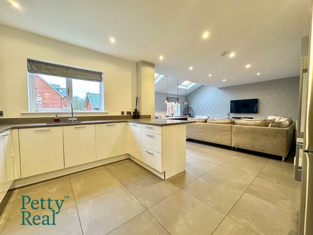 Additional property image - Grenfell Gardens, Colne