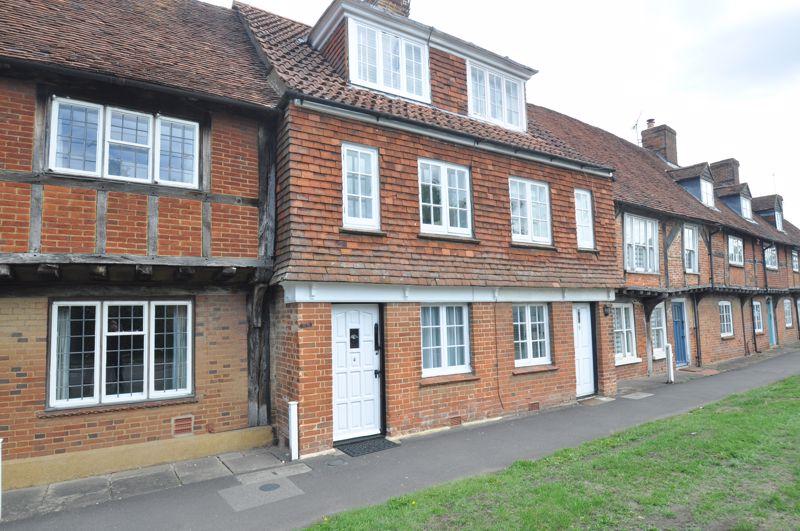 2 bedroom terraced house for sale in Castle Bridge Cottages, Hook Road