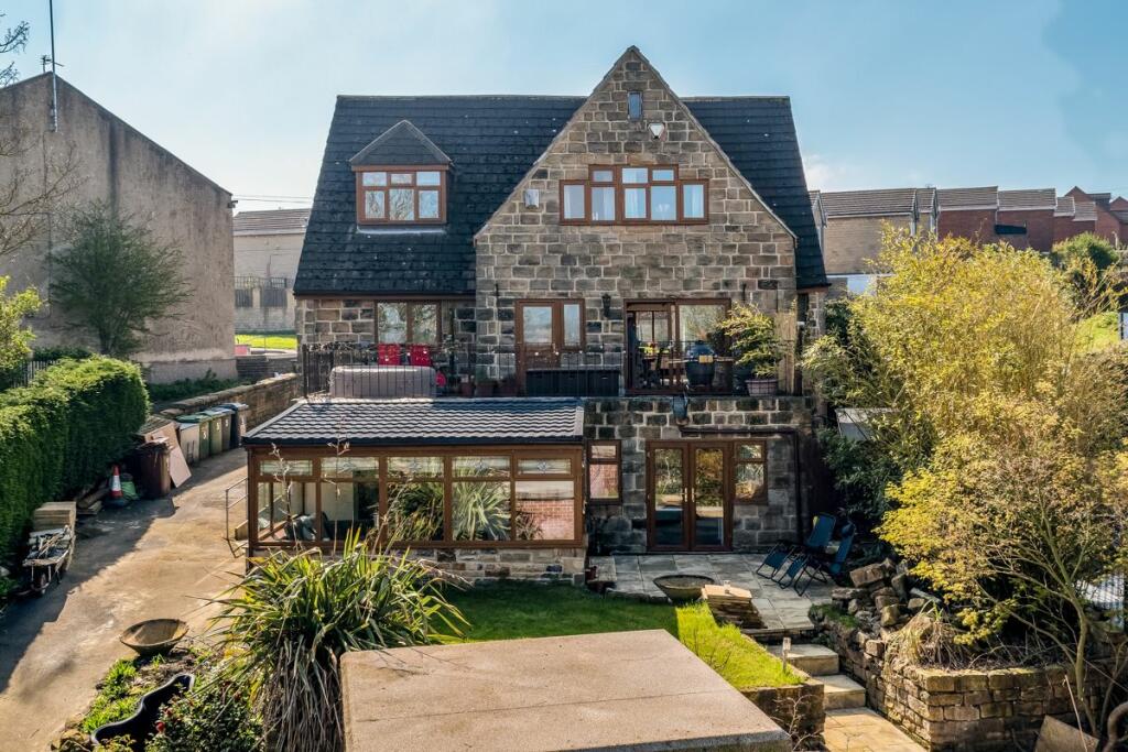 Additional property image - Wakefield Road, Drighlington