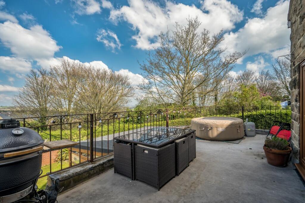Additional property image - Wakefield Road, Drighlington
