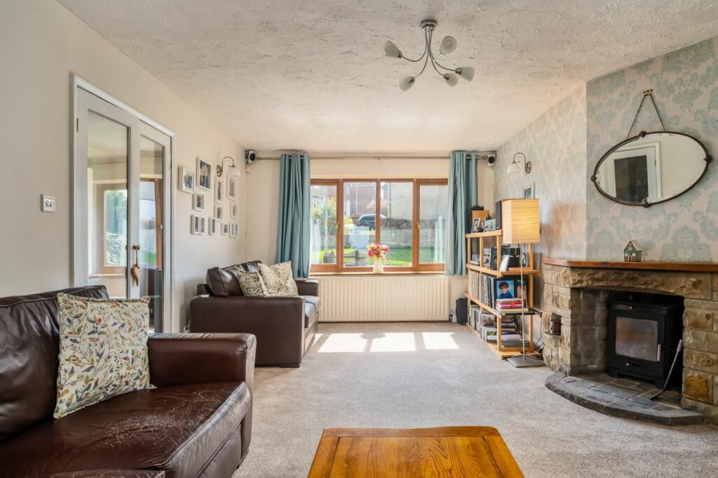 Additional property image - Wakefield Road, Drighlington