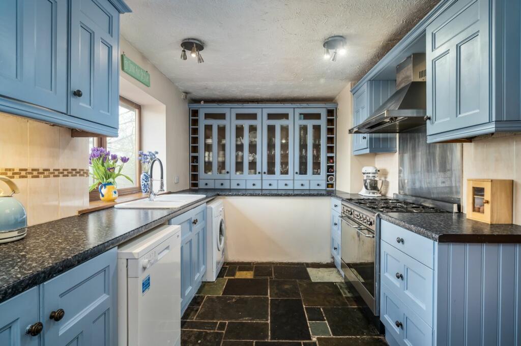 Additional property image - Wakefield Road, Drighlington