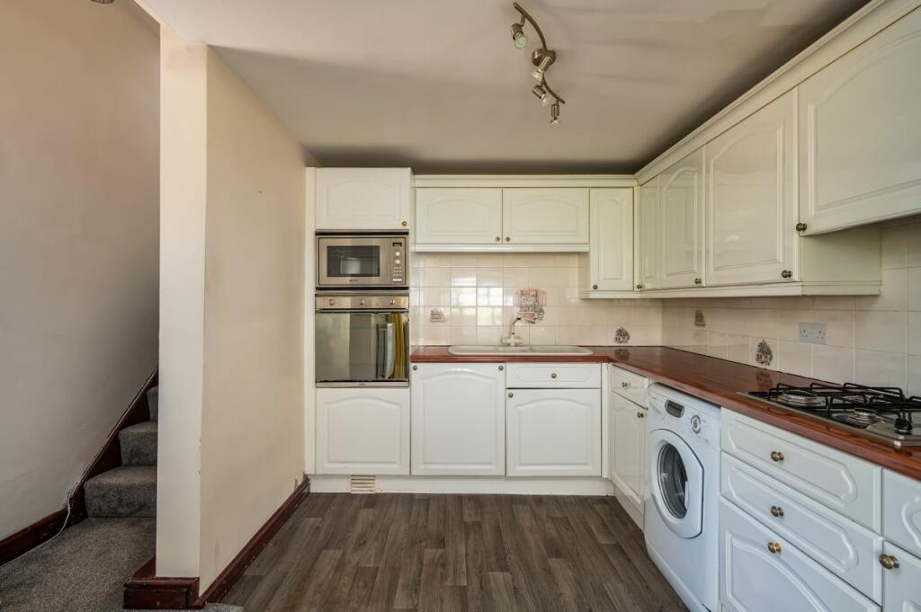 Additional property image - Wakefield Road, Drighlington