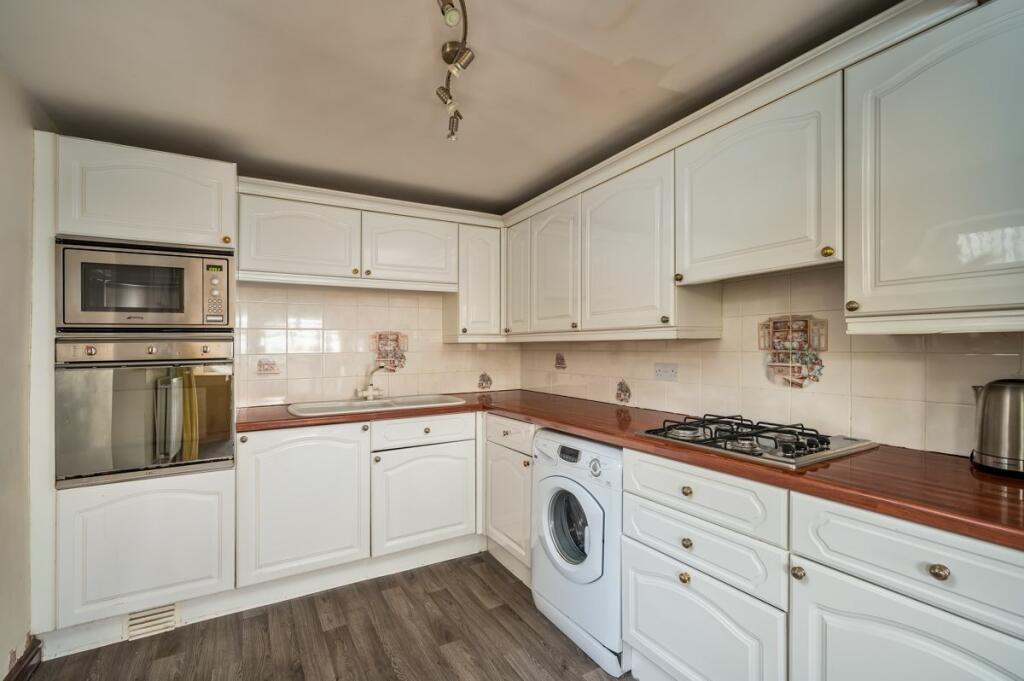 Additional property image - Wakefield Road, Drighlington