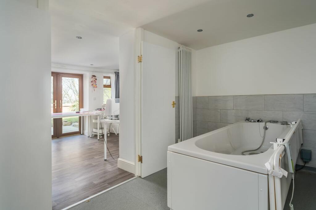 Additional property image - Wakefield Road, Drighlington