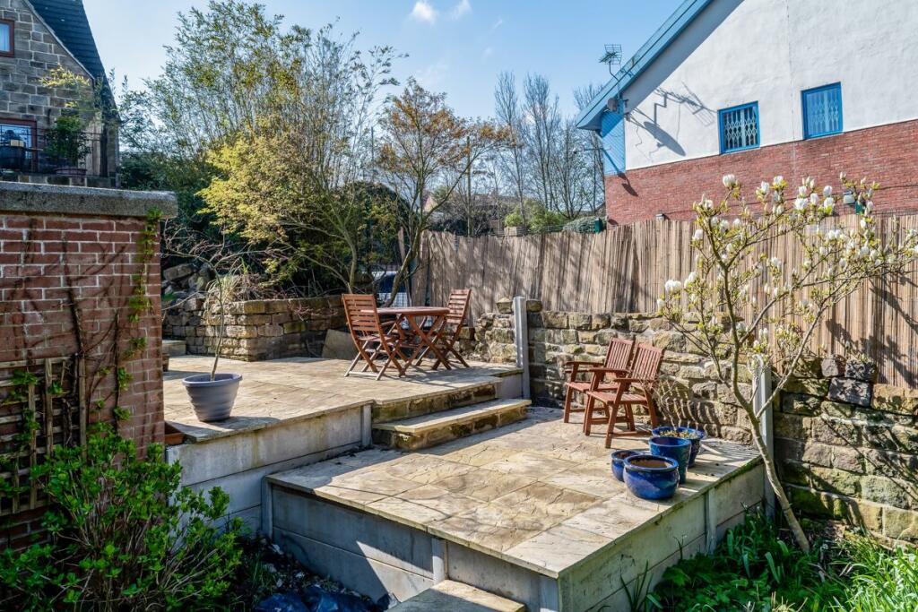 Additional property image - Wakefield Road, Drighlington