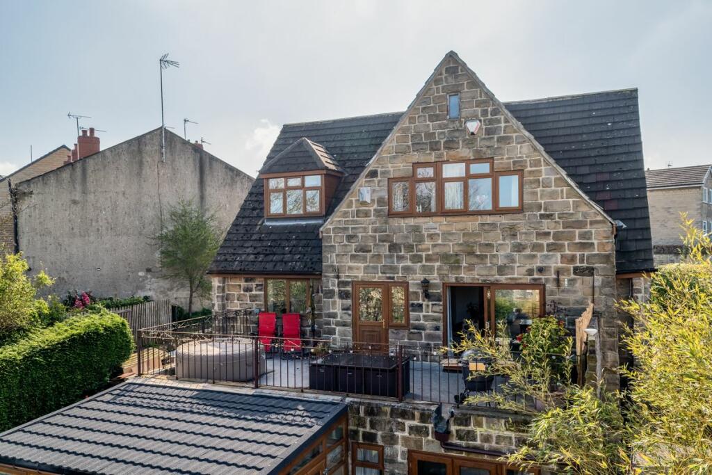 Additional property image - Wakefield Road, Drighlington