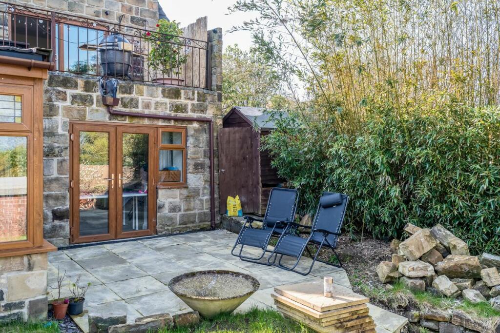 Additional property image - Wakefield Road, Drighlington