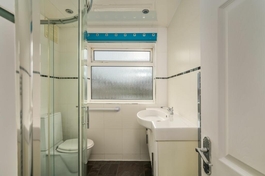Additional property image - Dean Park Drive, Drighlington