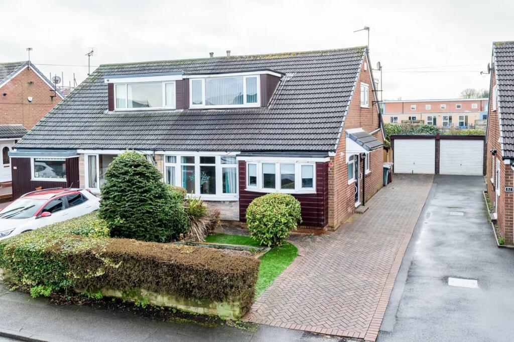 3 bedroom bungalow for sale in Kingsdale Gardens, Drighlington