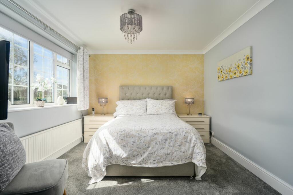 Additional property image - Moorside Green, Drighlington