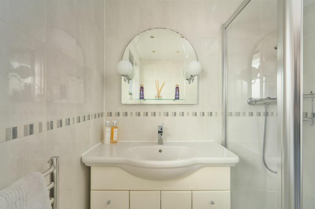 Additional property image - Moorside Green, Drighlington