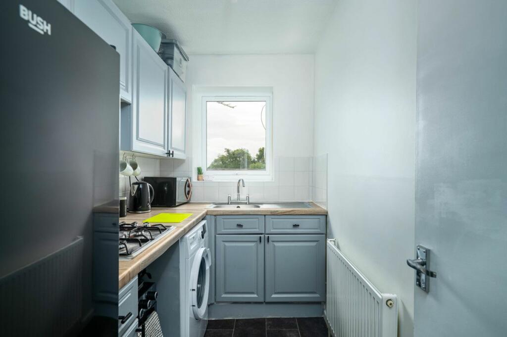 Additional property image - Adwalton Close, Drighlington