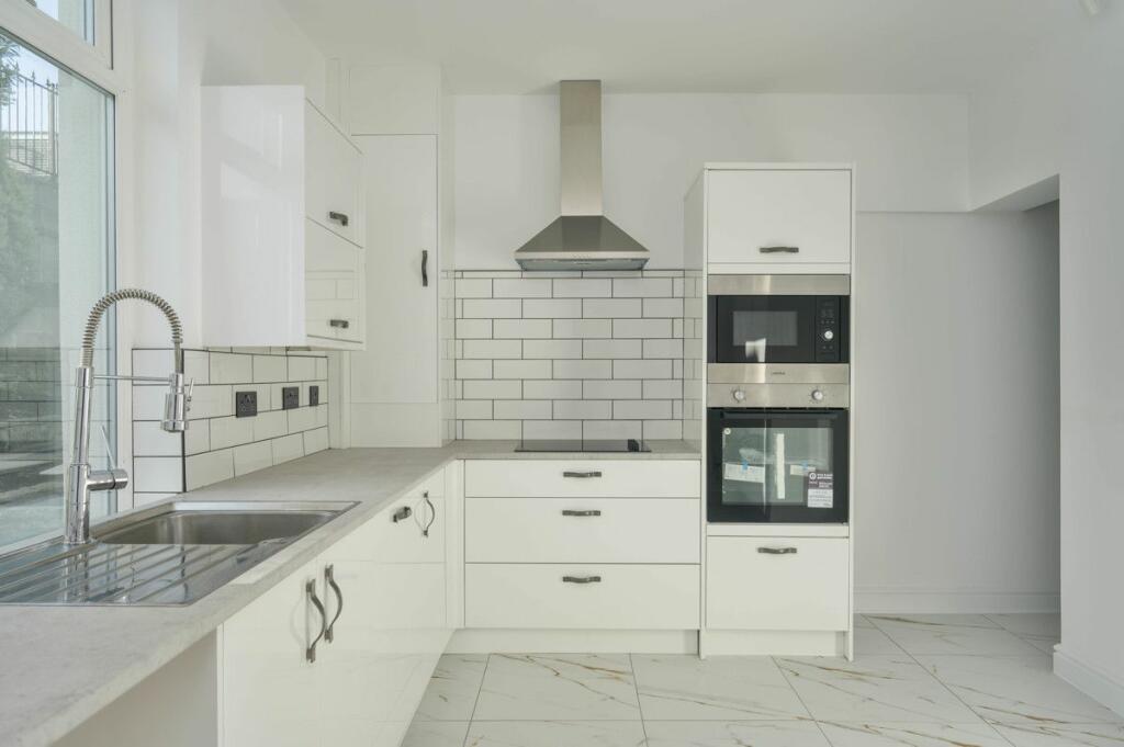 Additional property image - Moorside Road, Drighlington