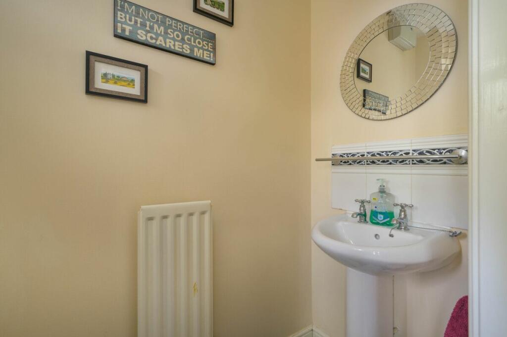 Additional property image - Summerbank Close, Drighlington, Bradford