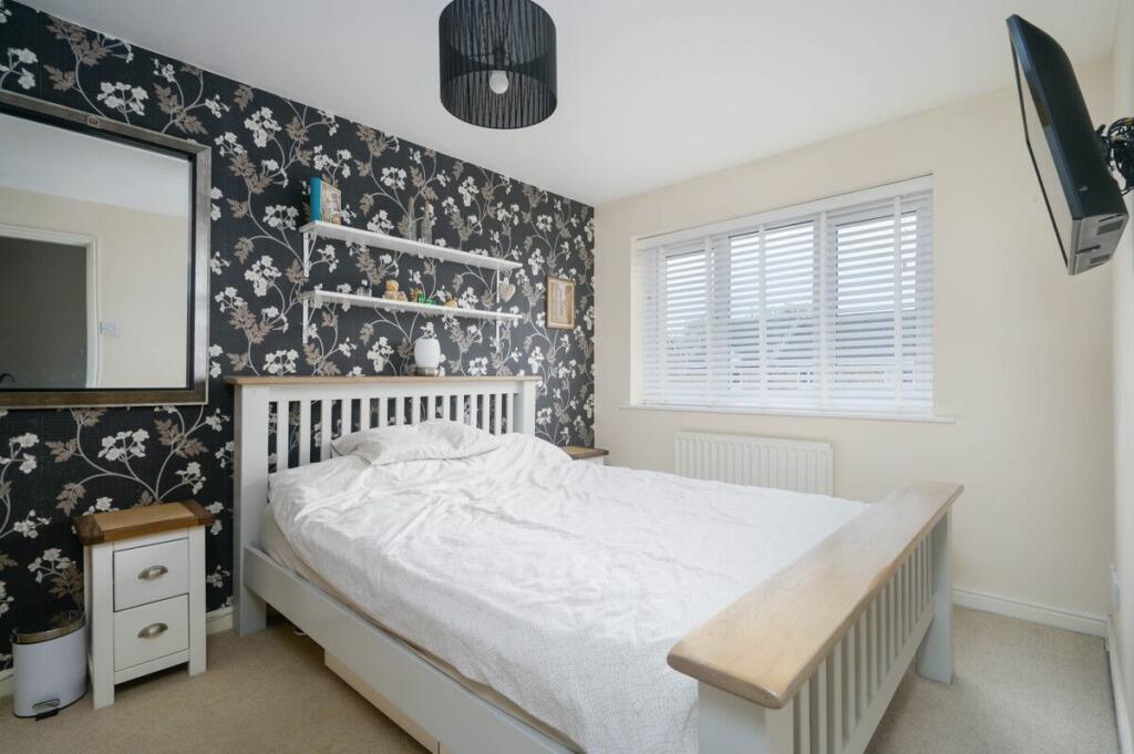 Additional property image - Summerbank Close, Drighlington, Bradford