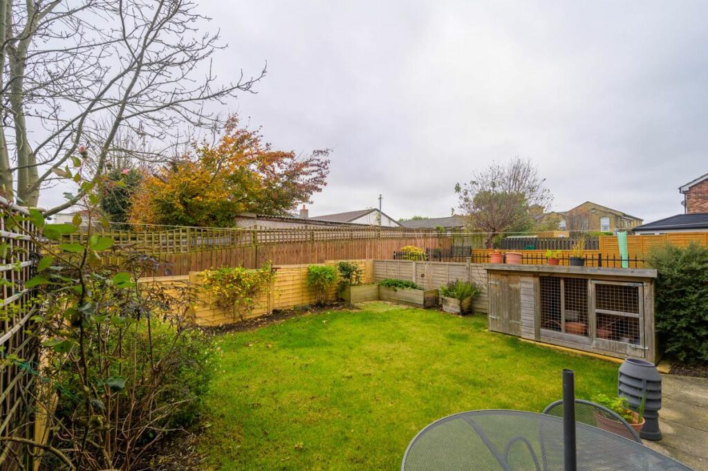 Additional property image - Summerbank Close, Drighlington, Bradford