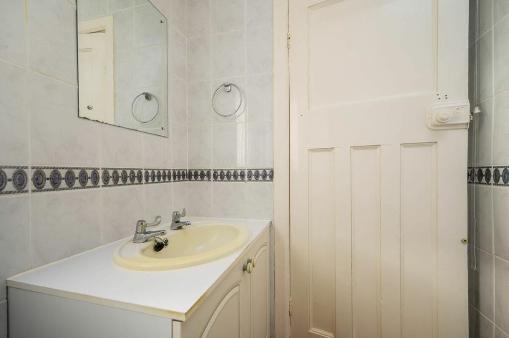Additional property image - Hammond Crescent, Drighlington, Bradford