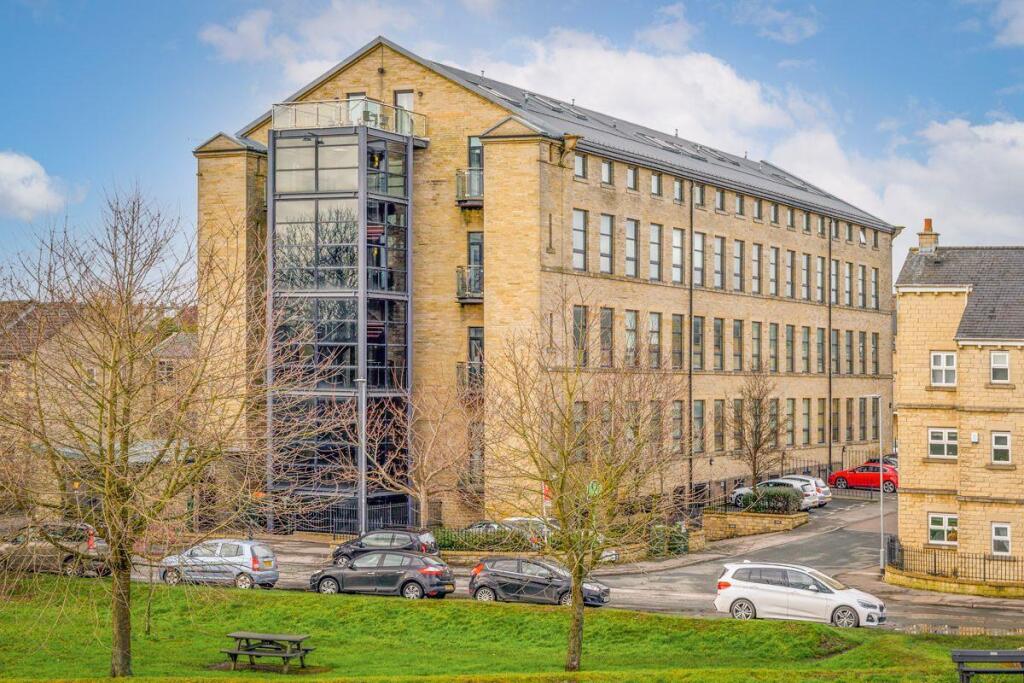 Main image of property: Cavendish Court, Drighlington