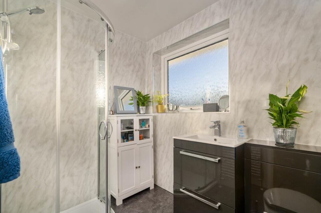 Additional property image - Moorside Gardens, Drighlington, Bradford