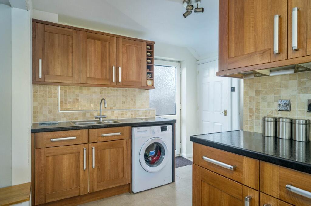 Additional property image - Moorside Gardens, Drighlington, Bradford