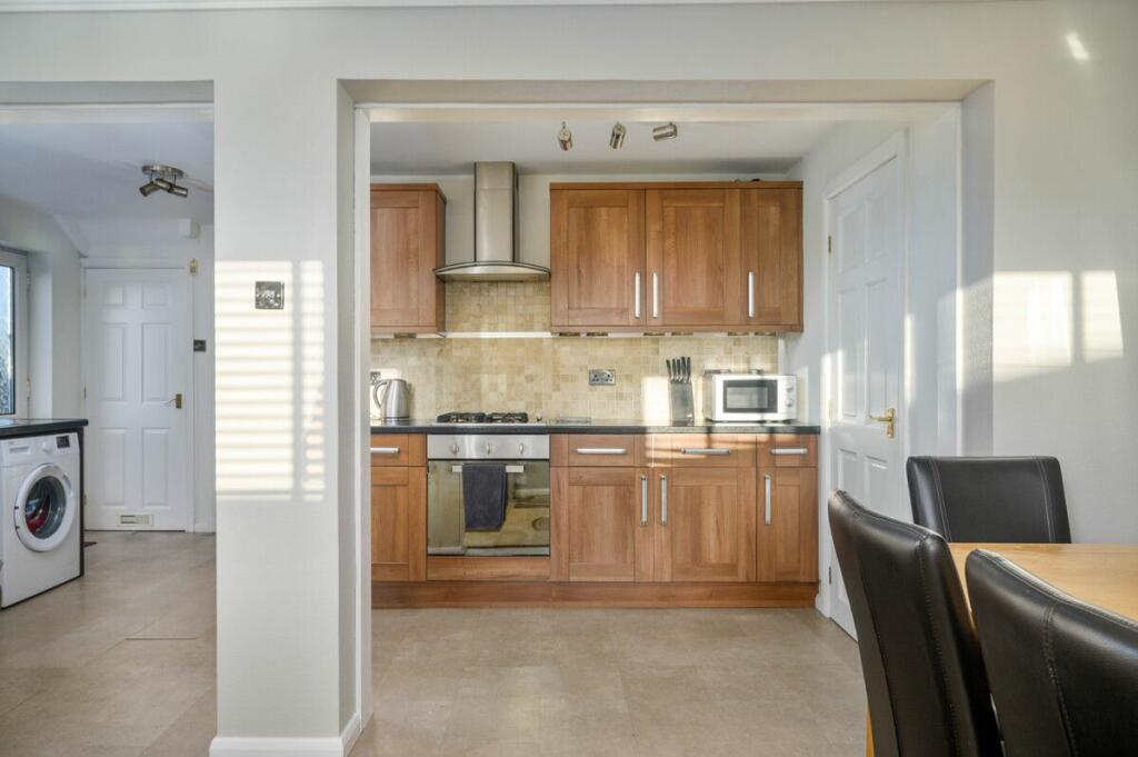 Additional property image - Moorside Gardens, Drighlington, Bradford