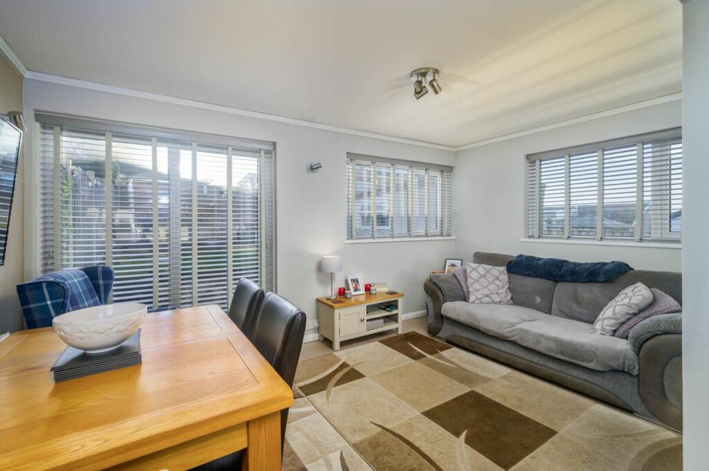 Additional property image - Moorside Gardens, Drighlington, Bradford