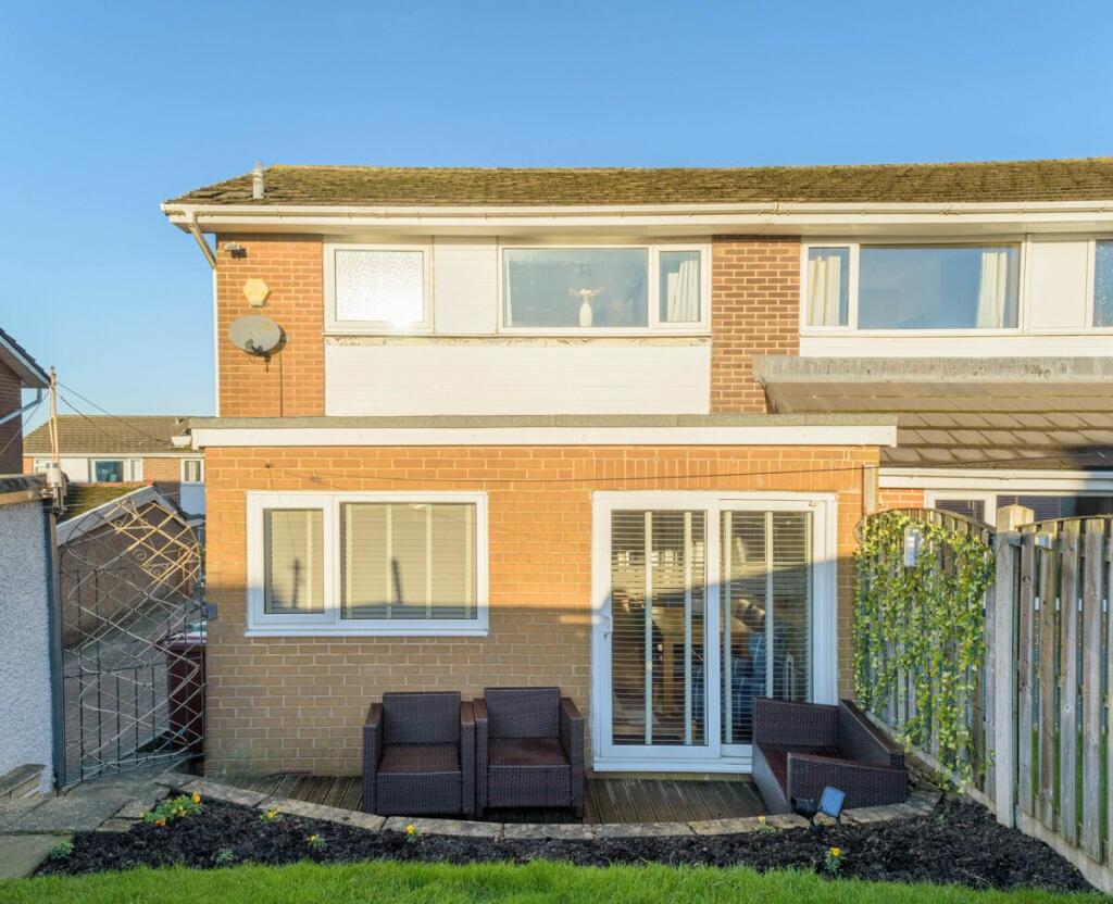Additional property image - Moorside Gardens, Drighlington, Bradford