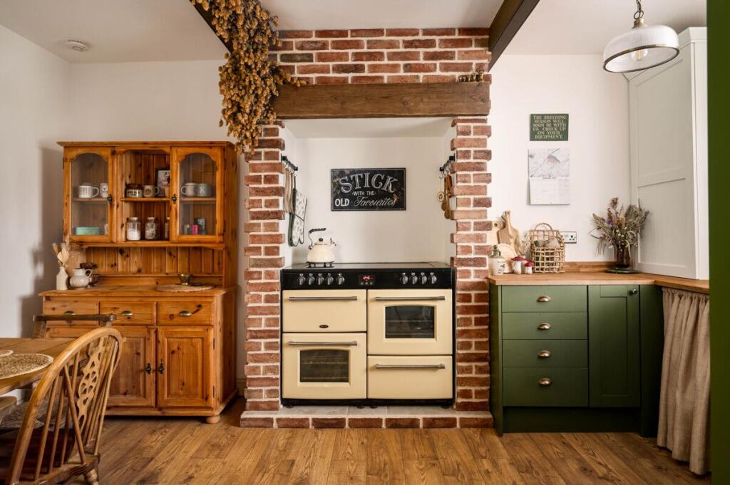 Additional property image - Old Lane, Nethertown, Drighlington