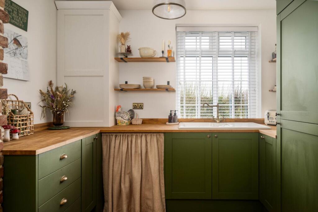 Additional property image - Old Lane, Nethertown, Drighlington
