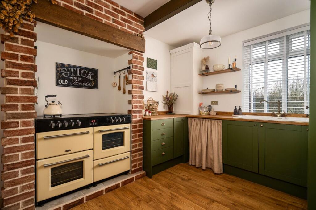 Additional property image - Old Lane, Nethertown, Drighlington