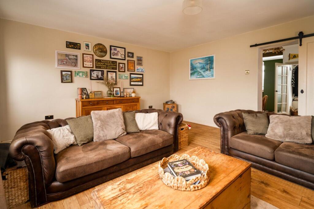 Additional property image - Old Lane, Nethertown, Drighlington