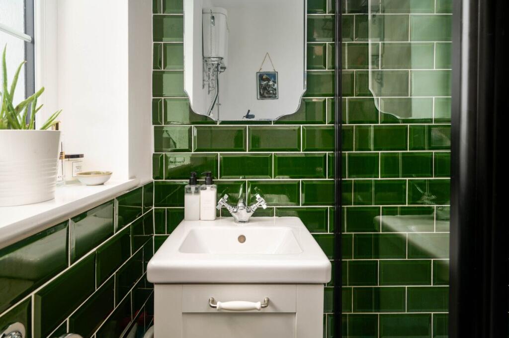 Additional property image - Old Lane, Nethertown, Drighlington