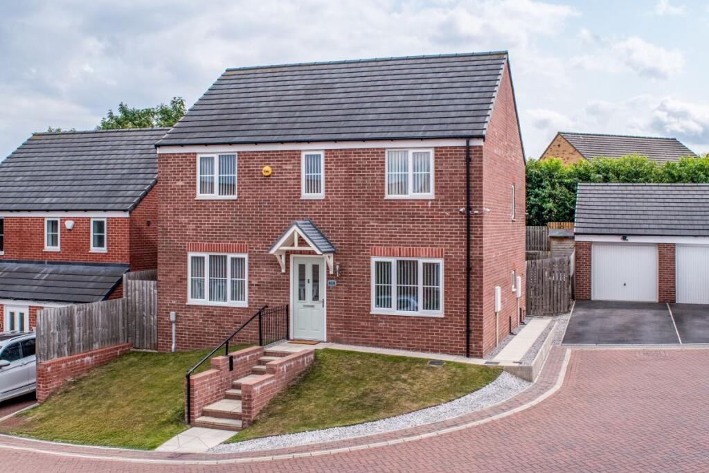 Main image of property: Piccolo Row, Morley, Leeds