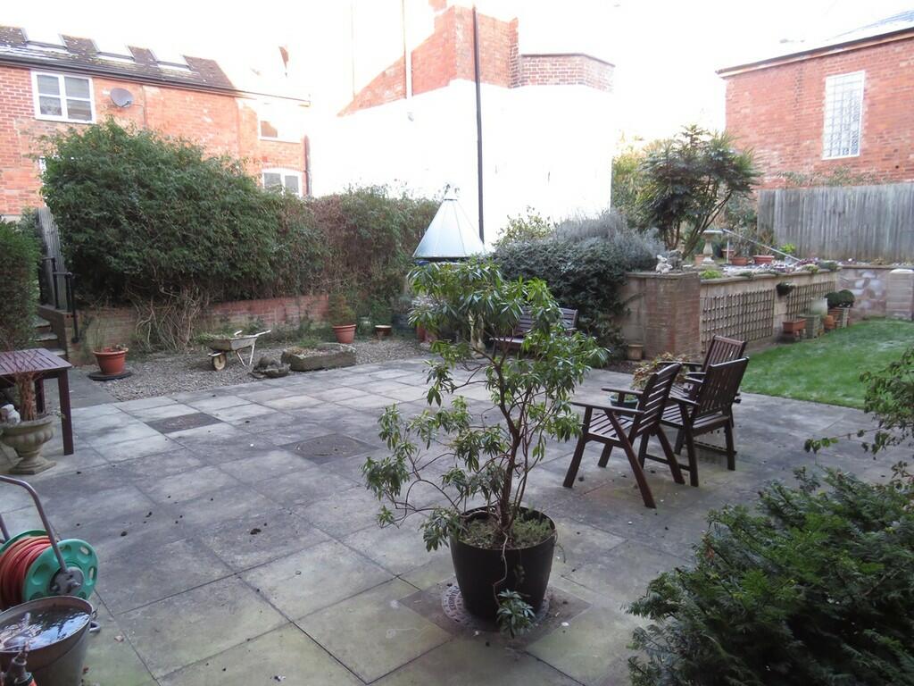 2 bedroom retirement property for sale in New Street, Ledbury, HR8