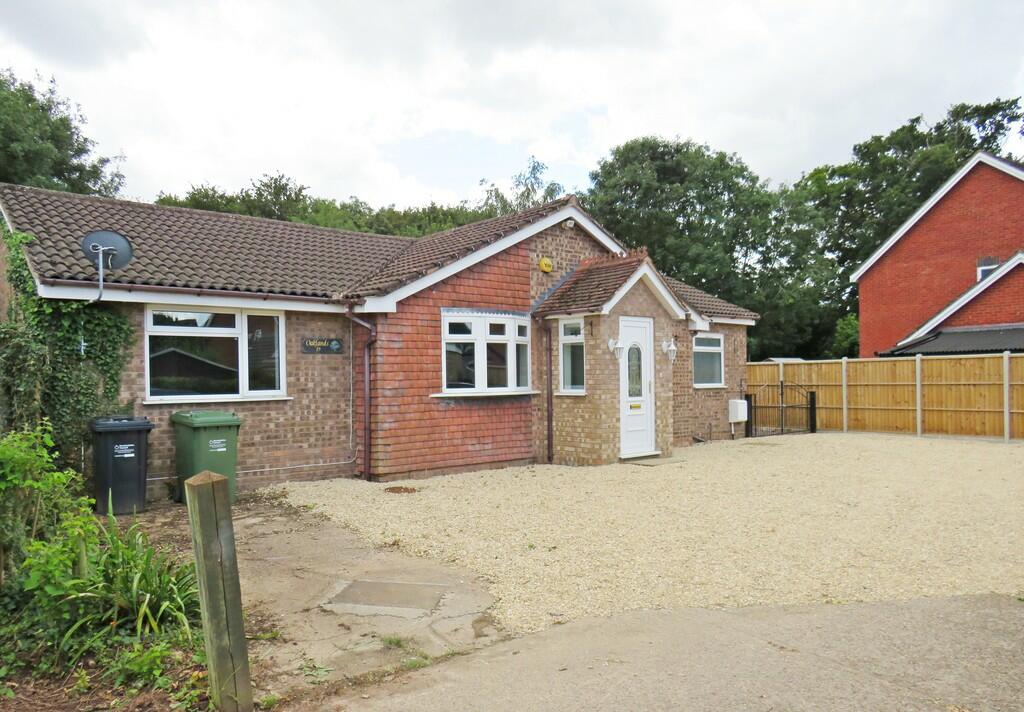 4 bedroom detached bungalow for sale in Woodfield Road, Ledbury, HR8