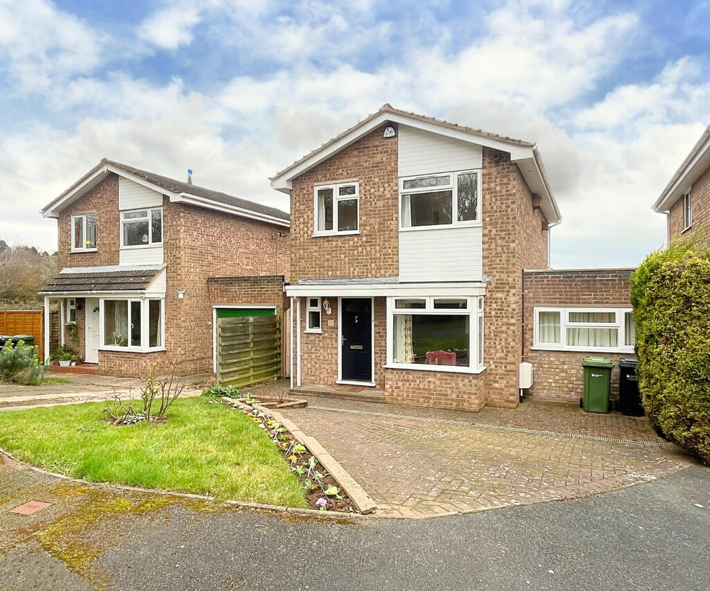 3 bedroom detached house for sale in Jubilee Close, Ledbury, HR8