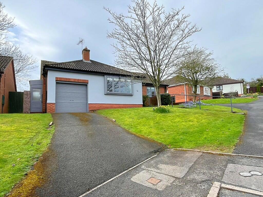 3 bedroom detached bungalow for sale in Stonehill Drive, Bromyard, HR7